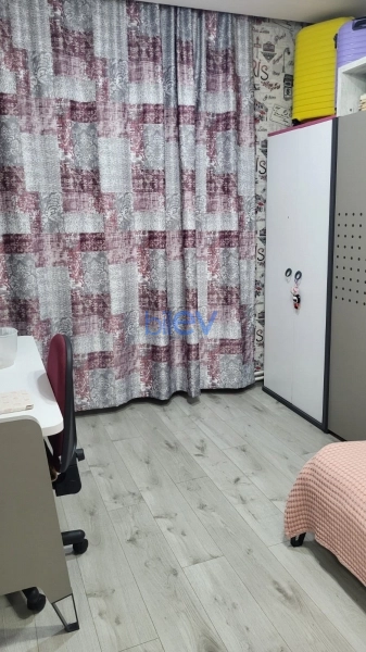 Satış 5 otaqlı Köhnə Tikili bina evi  120m², Bakı