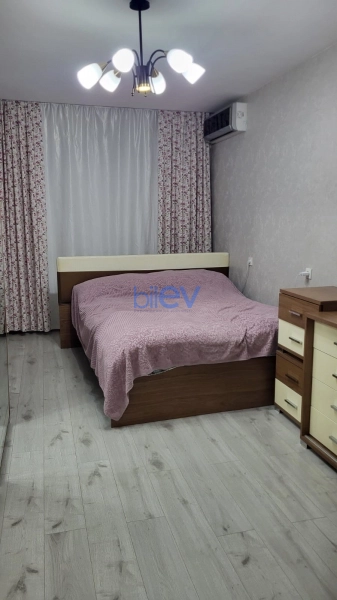 Satış 5 otaqlı Köhnə Tikili bina evi  120m², Bakı