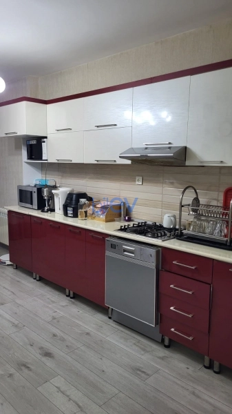 Satış 5 otaqlı Köhnə Tikili bina evi  120m², Bakı