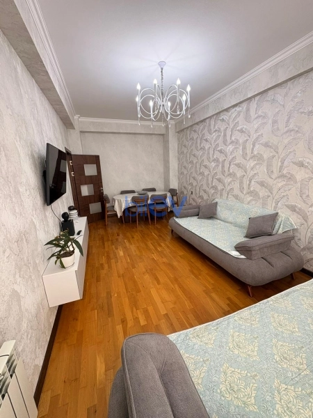 Satış 2 otaqlı Yeni Tikili bina evi  70m², Bakı