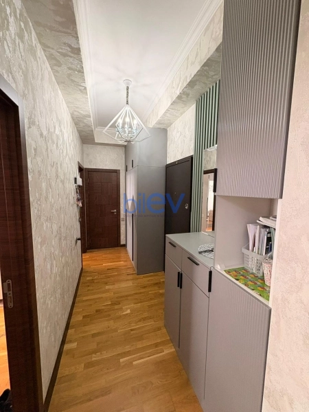 Satış 2 otaqlı Yeni Tikili bina evi  70m², Bakı