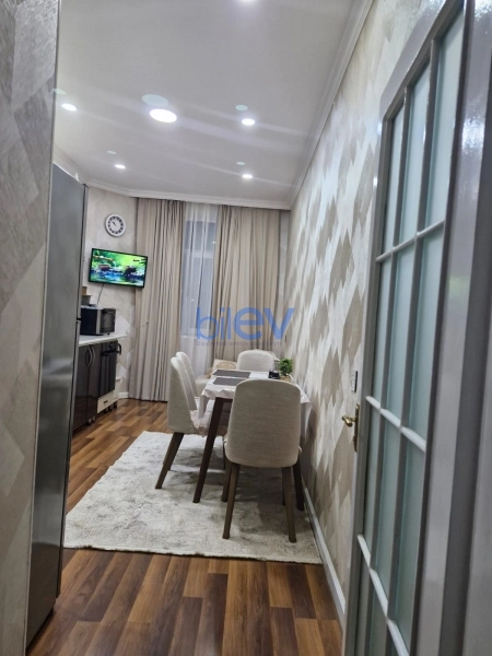 Satış 2 otaqlı Yeni Tikili bina evi  70m², Bakı