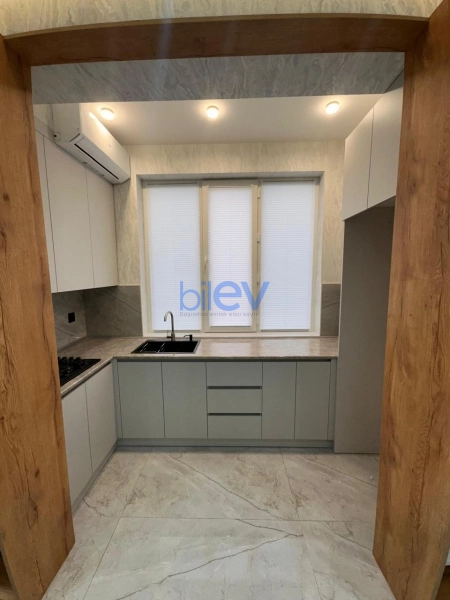 Satış 3 otaqlı Yeni Tikili bina evi  90m², Bakı