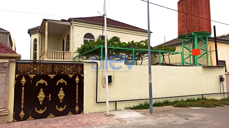 Satış 6 otaqlı Həyət evi  200m², Bakı