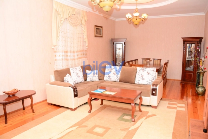 Satış 6 otaqlı Həyət evi  200m², Bakı