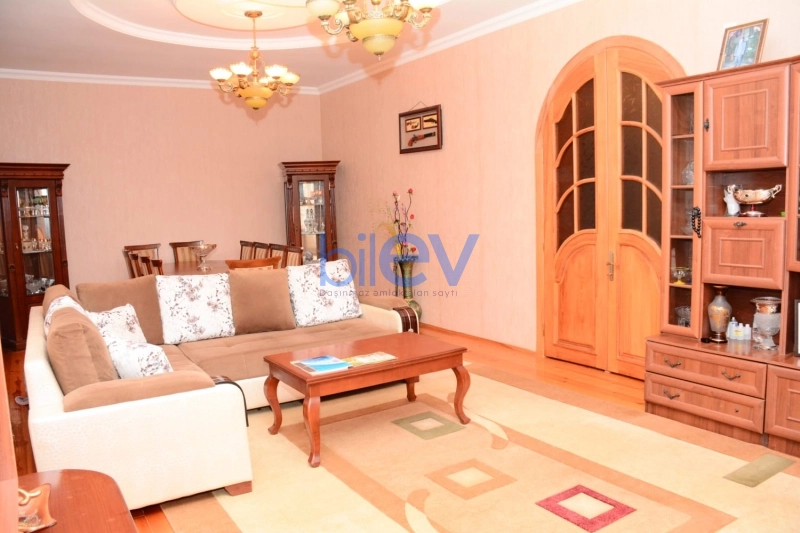 Satış 6 otaqlı Həyət evi  200m², Bakı