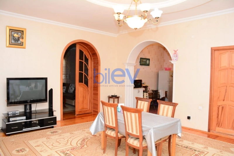 Satış 6 otaqlı Həyət evi  200m², Bakı