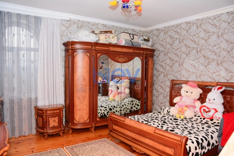 Satış 6 otaqlı Həyət evi  200m², Bakı