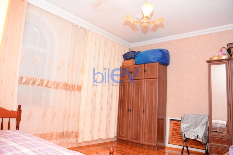 Satış 6 otaqlı Həyət evi  200m², Bakı