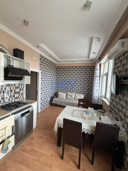 Satış 3 otaqlı Yeni Tikili bina evi  130m², Bakı