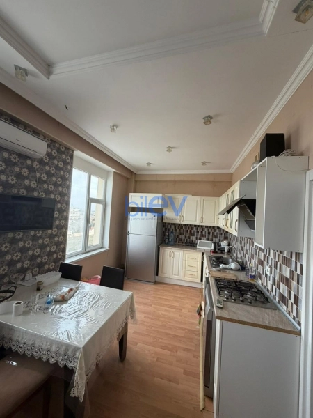 Satış 3 otaqlı Yeni Tikili bina evi  130m², Bakı