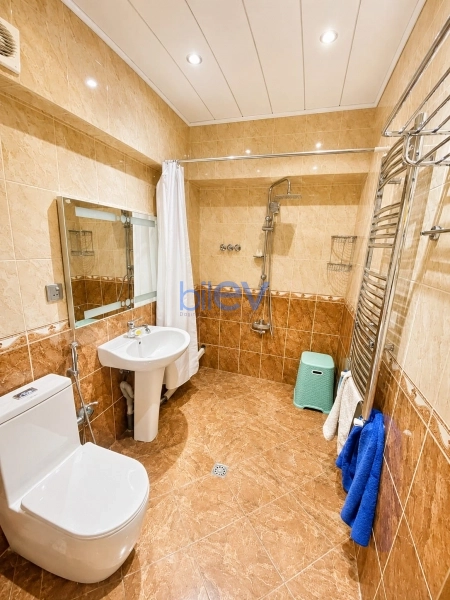 Aylıq Kirayə 2 otaqlı Köhnə Tikili bina evi  70m², Bakı