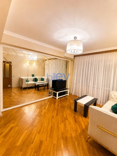 Aylıq Kirayə 2 otaqlı Köhnə Tikili bina evi  70m², Bakı