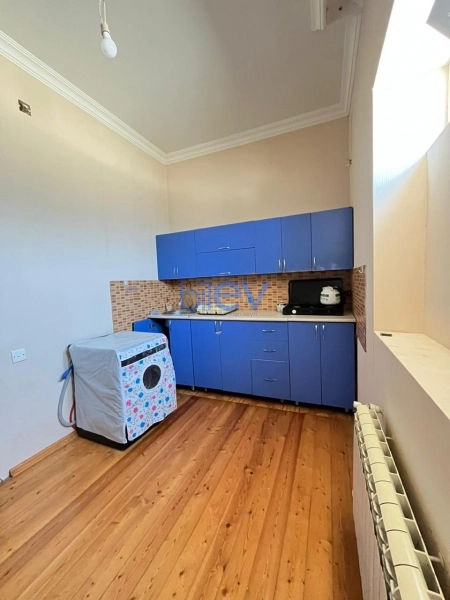 Aylıq Kirayə 3 otaqlı Həyət evi  100m², Bakı