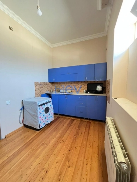 Aylıq Kirayə 3 otaqlı Həyət evi  100m², Bakı