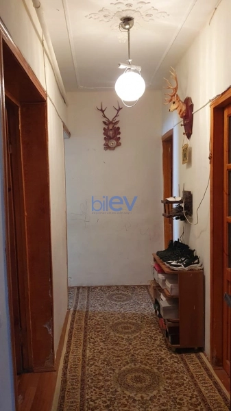 Satış 3 otaqlı Köhnə Tikili bina evi  75m², Bakı