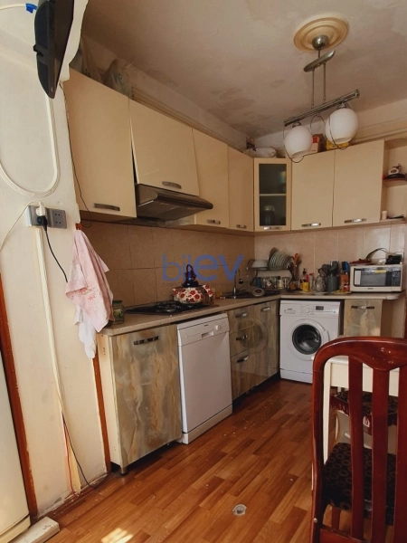 Satış 3 otaqlı Köhnə Tikili bina evi  75m², Bakı