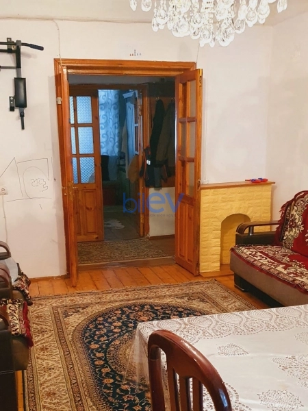 Satış 3 otaqlı Köhnə Tikili bina evi  75m², Bakı
