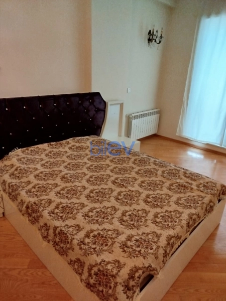 Satış 3 otaqlı Yeni Tikili bina evi  137m², Bakı
