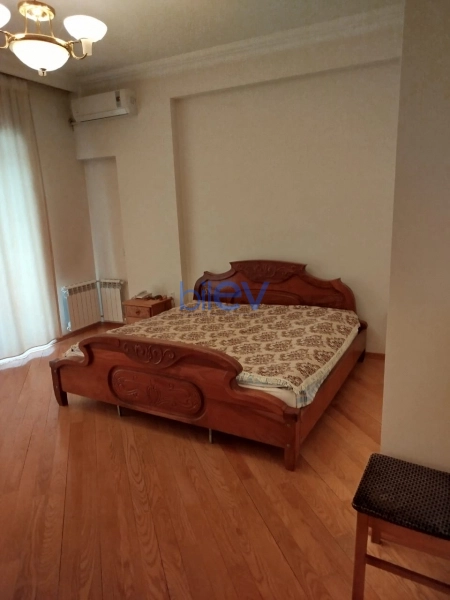 Satış 3 otaqlı Yeni Tikili bina evi  137m², Bakı