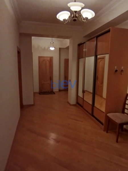 Satış 3 otaqlı Yeni Tikili bina evi  137m², Bakı