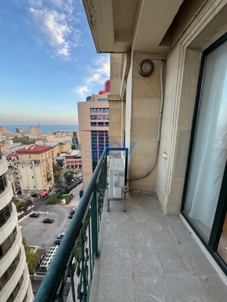 Satış 3 otaqlı Yeni Tikili bina evi  137m², Bakı