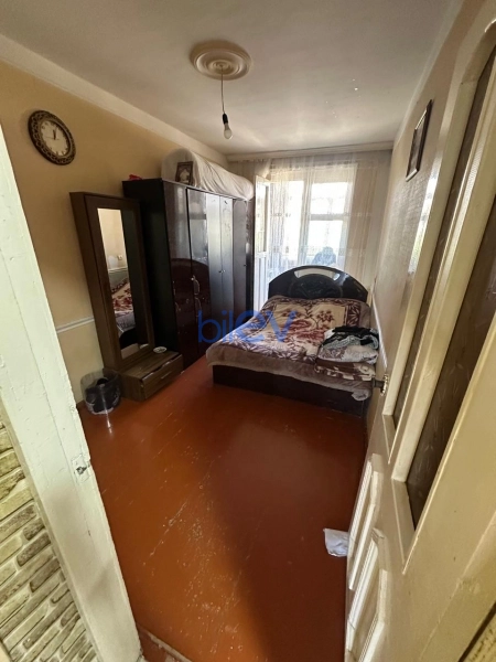 Satış 3 otaqlı Köhnə Tikili bina evi  77m², Lənkəran
