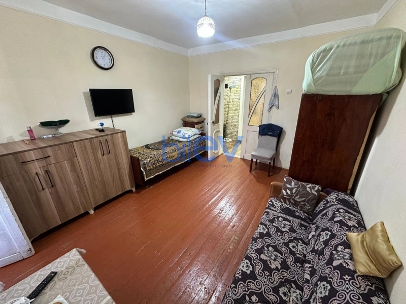 Satış 3 otaqlı Köhnə Tikili bina evi  77m², Lənkəran