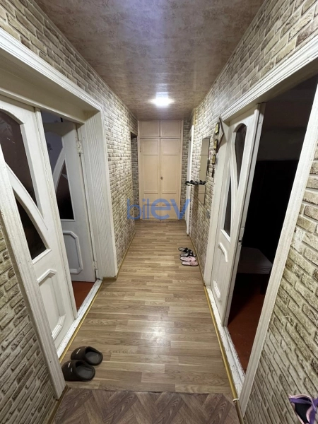 Satış 3 otaqlı Köhnə Tikili bina evi  77m², Lənkəran