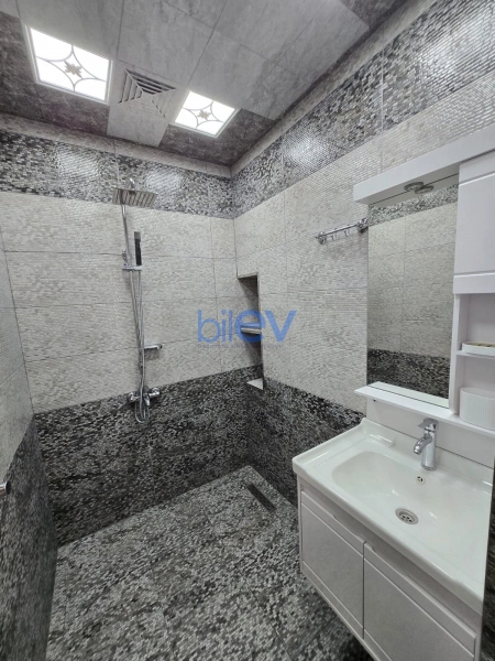Satış 2 otaqlı Köhnə Tikili bina evi  55m², Bakı