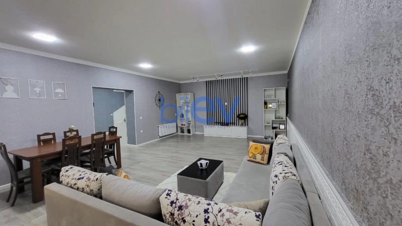 Satış 5 otaqlı Həyət evi  280m², Bakı
