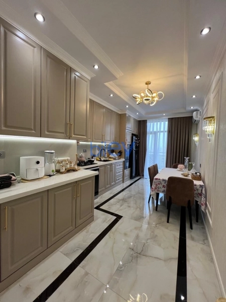Satış 2 otaqlı Yeni Tikili bina evi  100m², Bakı
