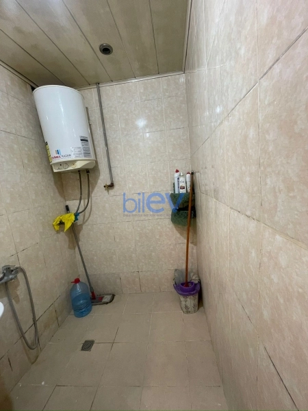 Satış 2 otaqlı Köhnə Tikili bina evi  56m², Bakı