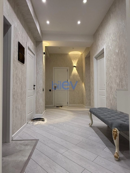Satış 3 otaqlı Yeni Tikili bina evi  128m², Bakı
