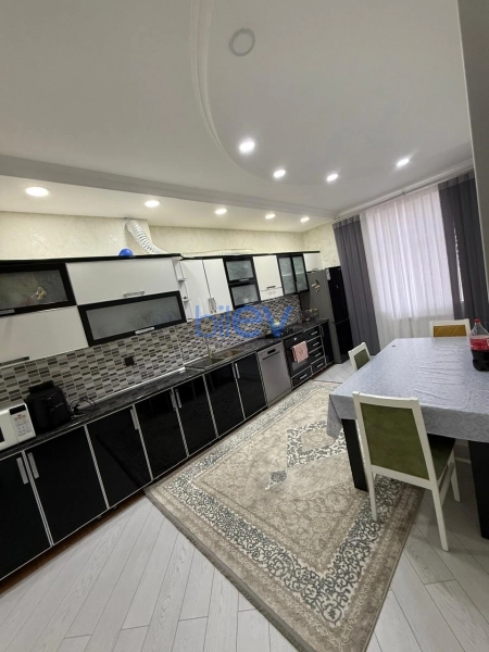 Satış 3 otaqlı Yeni Tikili bina evi  128m², Bakı