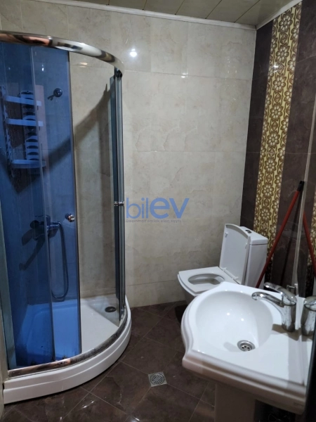 Aylıq Kirayə 3 otaqlı Yeni Tikili bina evi  120m², Bakı