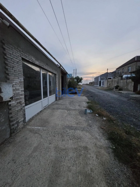 Satış 4 otaqlı Həyət evi  180m², Bakı