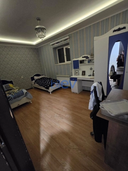 Satış 4 otaqlı Həyət evi  180m², Bakı