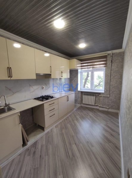 Satış 2 otaqlı Köhnə Tikili bina evi  60m², Bakı
