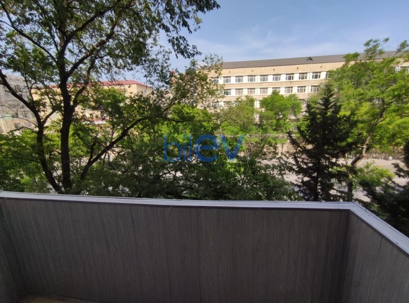 Satış 2 otaqlı Köhnə Tikili bina evi  60m², Bakı