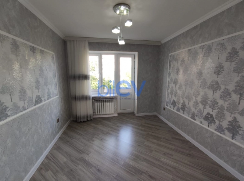 Satış 2 otaqlı Köhnə Tikili bina evi  60m², Bakı