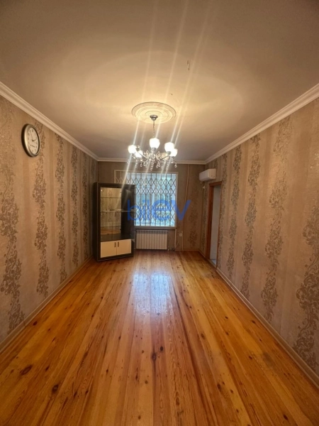 Satış 3 otaqlı Köhnə Tikili bina evi  50m², Bakı