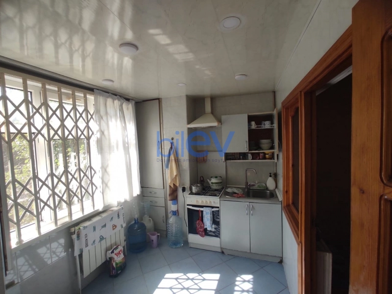 Satış 3 otaqlı Köhnə Tikili bina evi  50m², Bakı