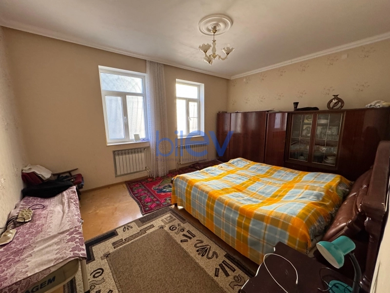 Satış 9 otaqlı Həyət evi  450m², Bakı