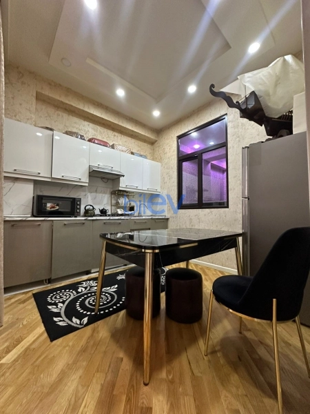 Satış 2 otaqlı Yeni Tikili bina evi  60m², Bakı