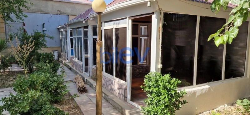 Satış 4 otaqlı Obyekt  140m², Bakı