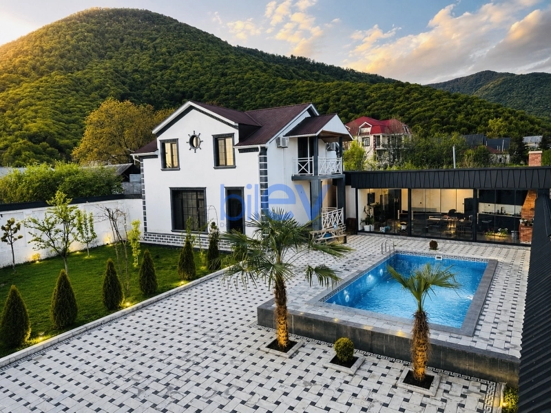 Aylıq Kirayə 5 otaqlı Villa  240m², Qəbələ