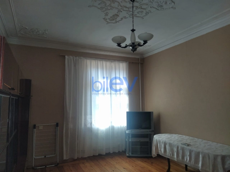 Aylıq Kirayə 2 otaqlı Köhnə Tikili bina evi  60m², Bakı