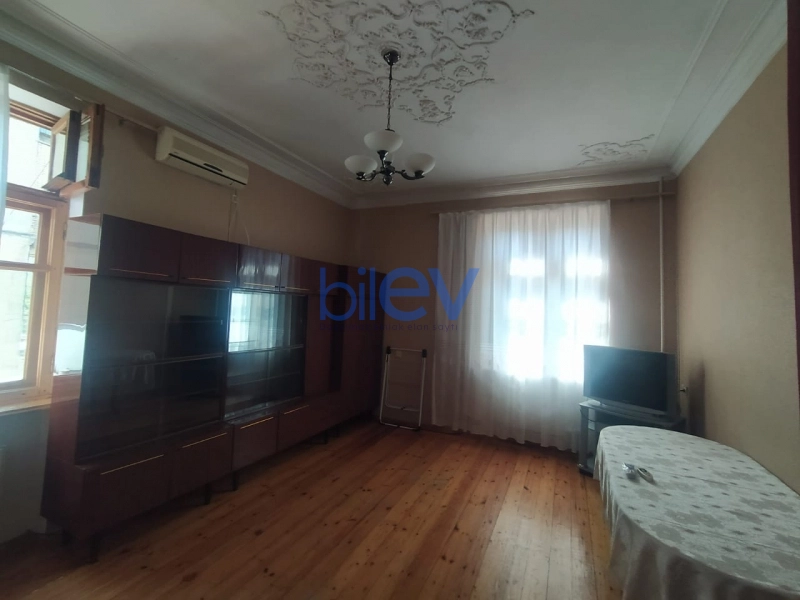 Aylıq Kirayə 2 otaqlı Köhnə Tikili bina evi  60m², Bakı