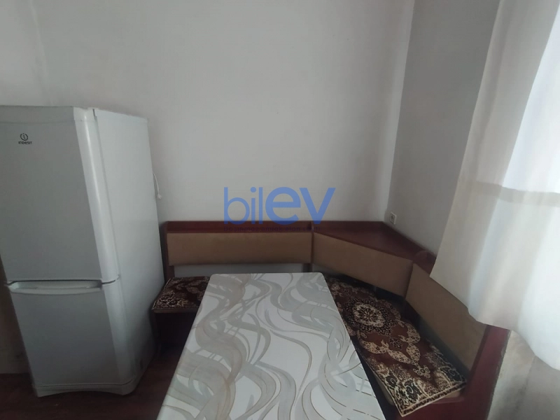 Aylıq Kirayə 2 otaqlı Köhnə Tikili bina evi  60m², Bakı